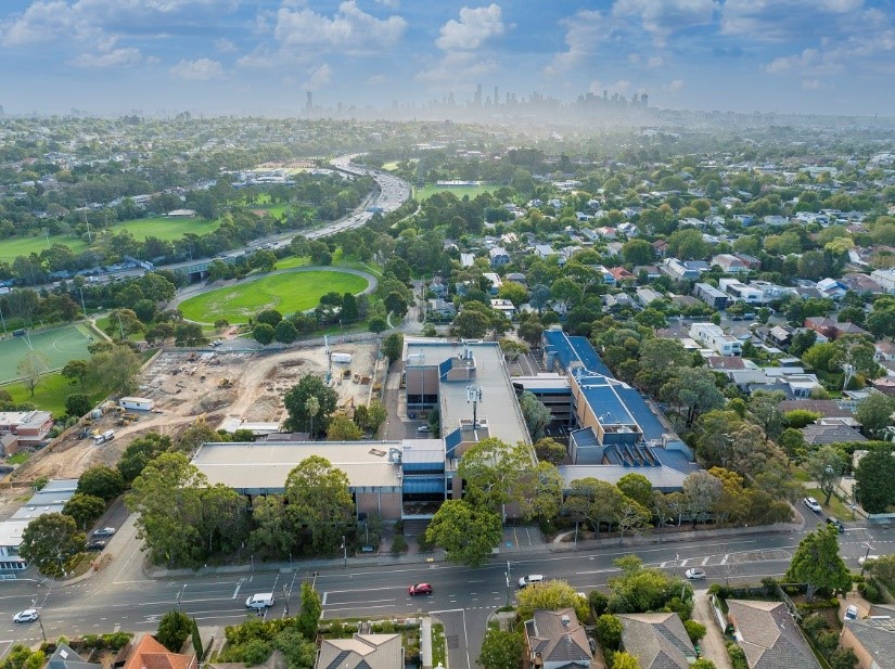 Melbourne University's Hawthorn campus will be replaced by 350 luxury apartments, following approval of the site’s development plan by state planning minister Sonya Kilkenny.