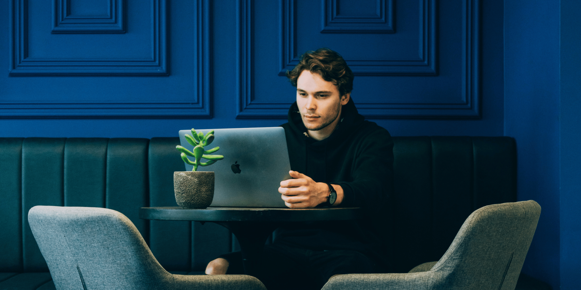 Navigating the Rise of Virtual Interviews – Pinnacle People